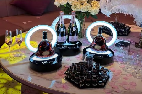 菏泽XX酒吧招聘,山东菏泽酒吧招聘兼职礼仪,日结工资